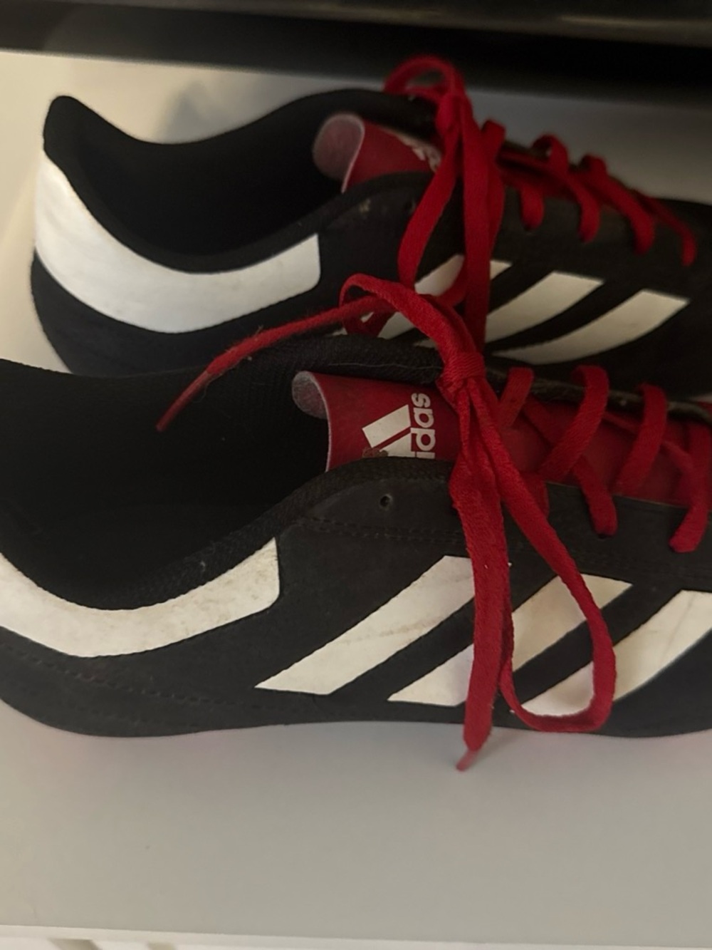 adidas men’s Black Sneakers with White Stripes and Red Laces size 10 - Picture 3 of 5